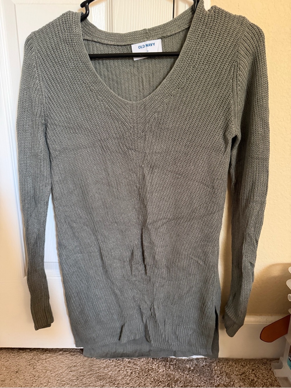 Old Navy Women's V-Neck Lightweight Knit Sweater - Sage Green